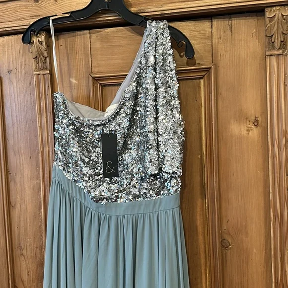 Sachin & Babi Jolie Gown - Picture 5 of 8